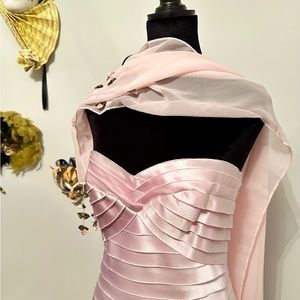 GORGEOUS BCBG MAXAZRIA Satin Primrose Maxi Dress size 8.